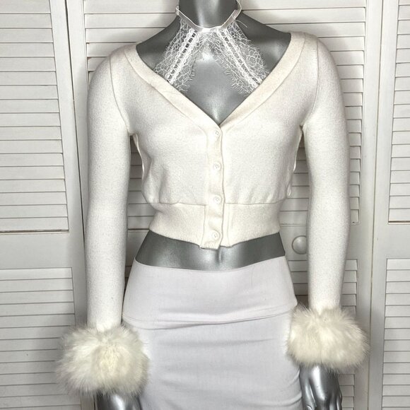White Cropped Lace Trimmed Sexy V-Neck Cardigan Sweater Fuzzy Faux Fur Cuffs XS - Picture 1 of 7